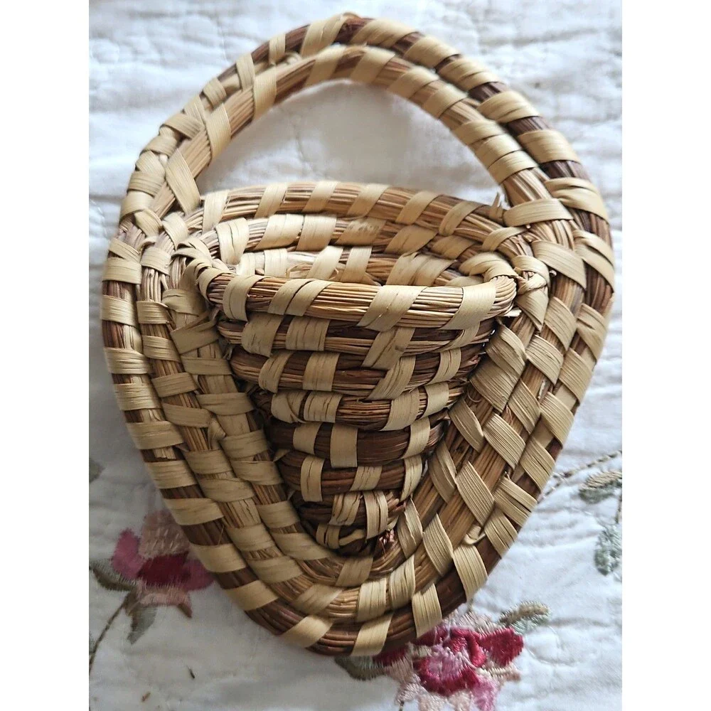 Gullah South Carolina Sweet Grass Basket Wall Pocket Handwoven Folk Art